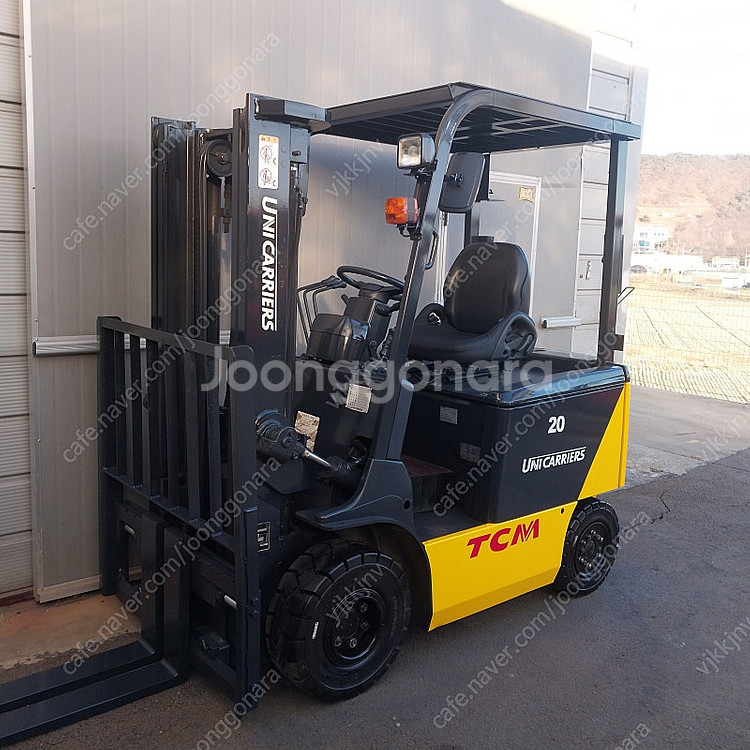 TCM 전동지게차 2.0톤 싸이드쉬프트 장착 신품타이어장착 전기식물류장비--2